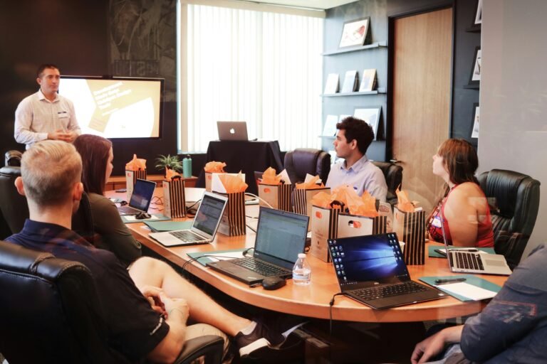 Comment Devenir Data Analyst en 2026 : Formation et Salaire